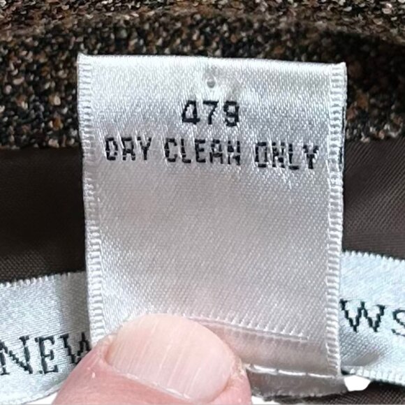 Newport News Vintage Brown Scalloped Rhinestone Button Blazer Size 8 - Picture 10 of 10